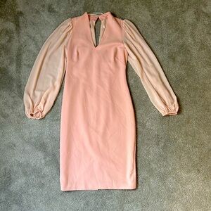 Vince Camuto Women's Long Sleeve V Neck Stretch Crepe Dress
Size 2
Blush